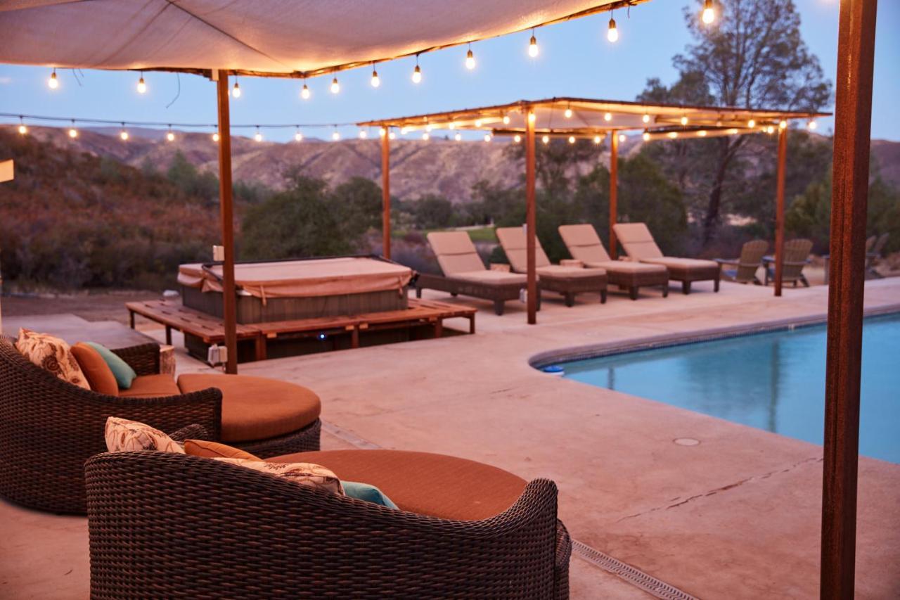 Bed And Barrel At Stonehouse Cellars Bed & Breakfast Clearlake Oaks Екстериор снимка